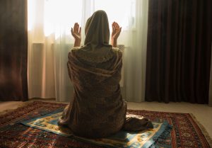 Istri Salehah, Pelita di Jalan Dakwah