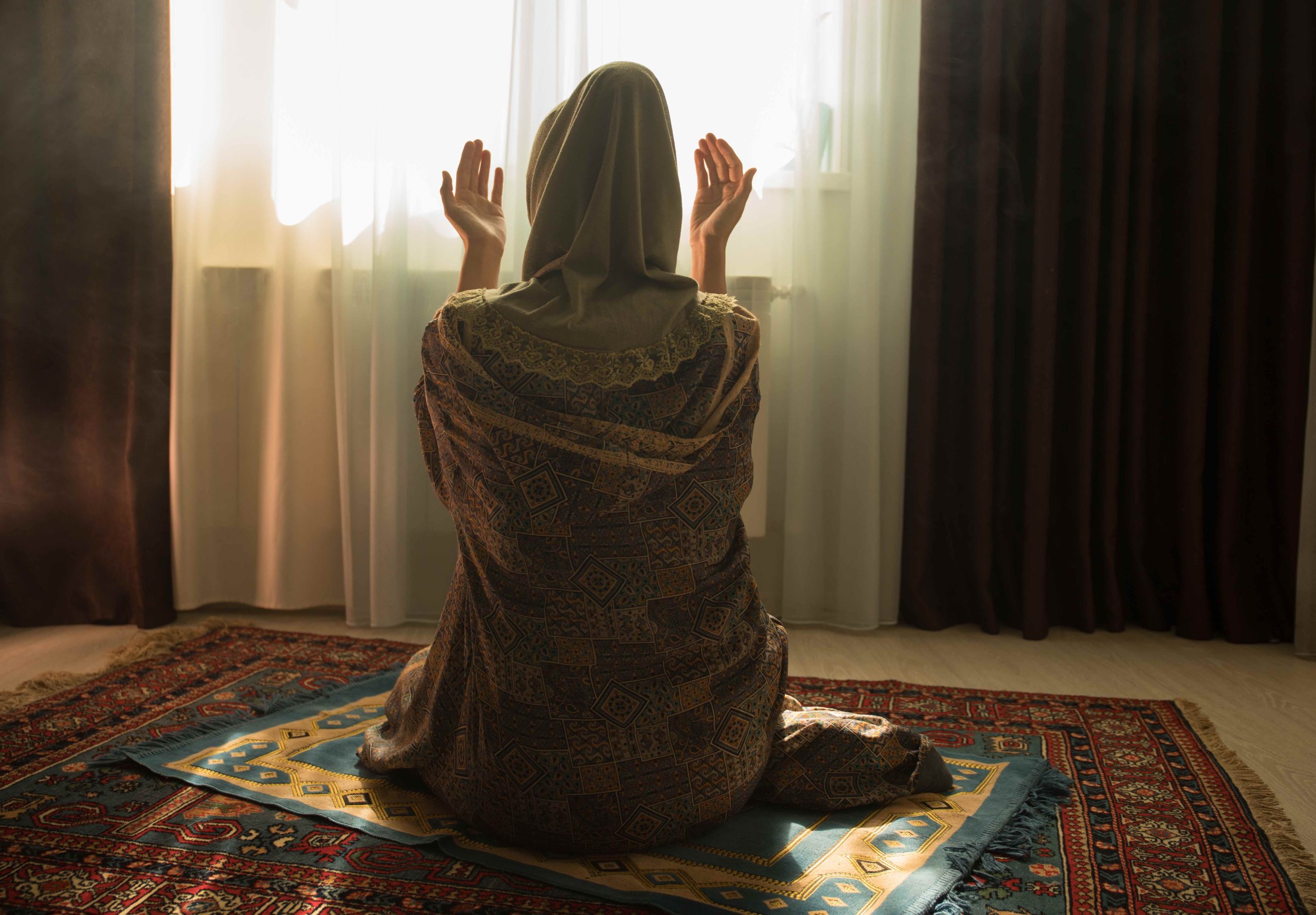 Istri Salehah, Pelita di Jalan Dakwah