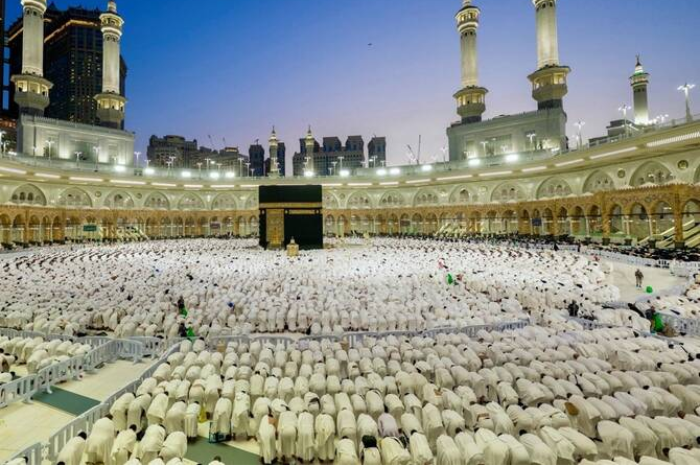 Program Bimbingan Keagamaan Digelar di Dua Masjid Suci Selama Ramadan