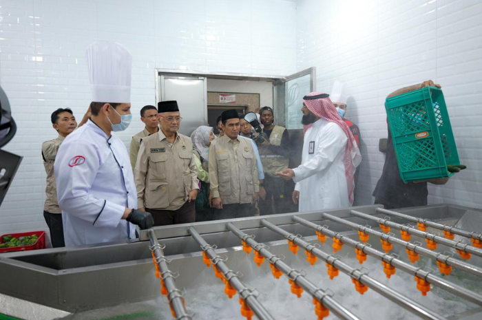 Kunjungi Dapur Makkah, Menhaj: Beras dan Bumbu Makanan Wajib dari Indonesia