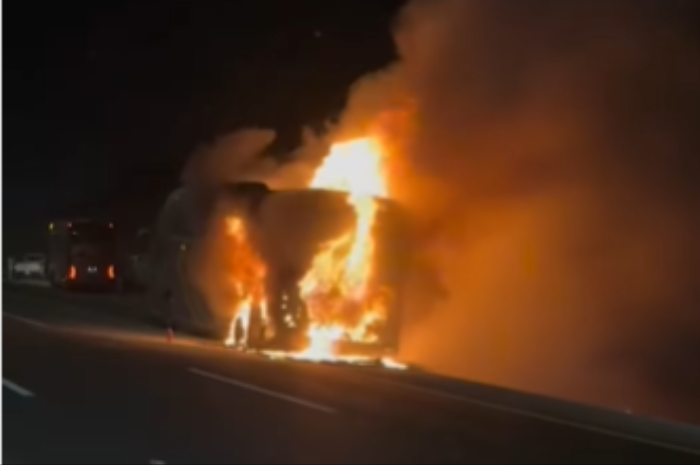 Bus Jemaah Umrah Indonesia Terbakar 50 Km Jelang Madinah