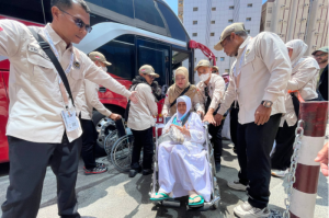 Kloter Pertama Jemaah Haji Indonesia Tiba di Makkah, Awali Gelombang Kedatangan